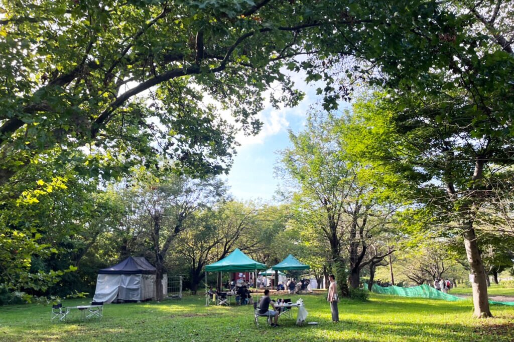 BBQ DAYS　青葉の森公園 ビアガーデンフライヤー