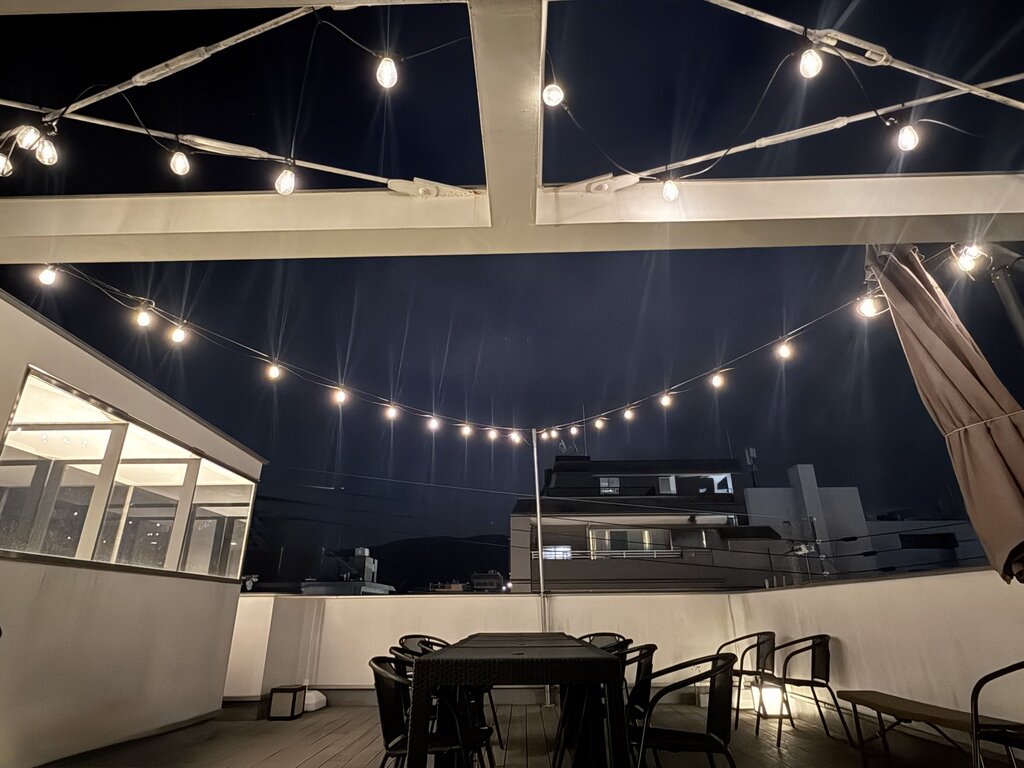 CAFE&BAR MONTURE 会場イメージ